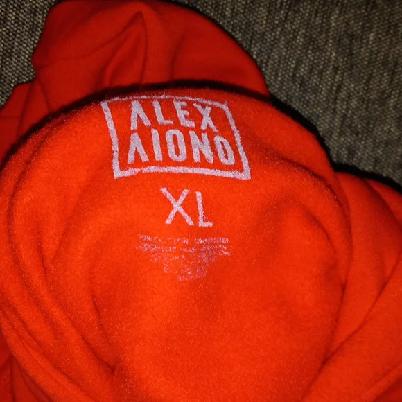 PRICE DROP🟥MEN RED HOODIE 🩸🟥 - Picture 11 of 11